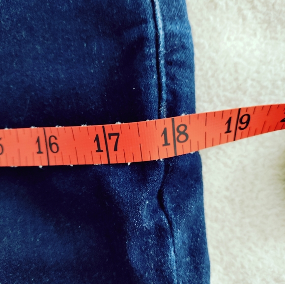 NYDJ dark wash size 12p "Sheri" slim cut. - Picture 7 of 9